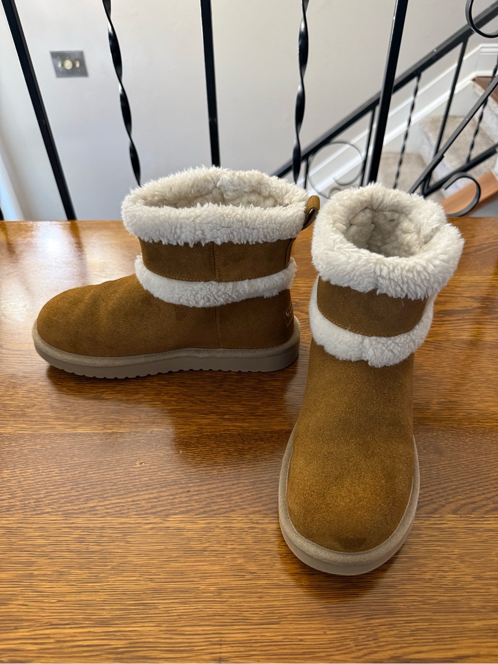 UGG Chestnut Suede Barlee Mini Boots Women’s Size 7